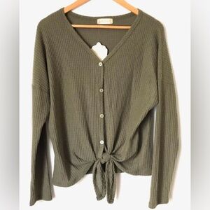 NEW w/TAGS ALTAR'D STATE GREEN
KNOTTED FRONT WAFFLE KNIT LONG SLEEVE TOP SIZE S